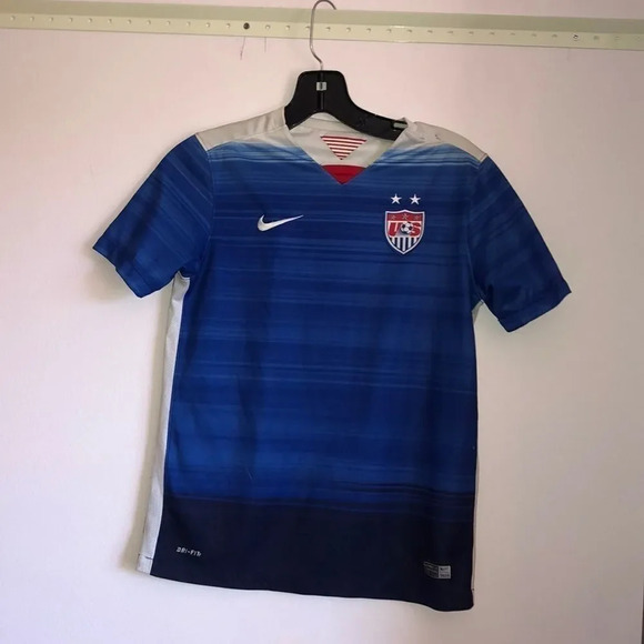 Nike Other - NIKE woman’s soccer jersey with two stars on it. Its a girls size large